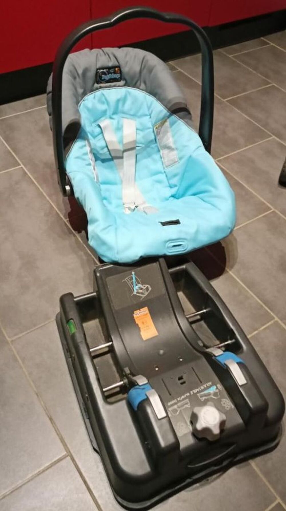 ensemble poussette et autres pour b&eacute;b&eacute; 
Puériculture