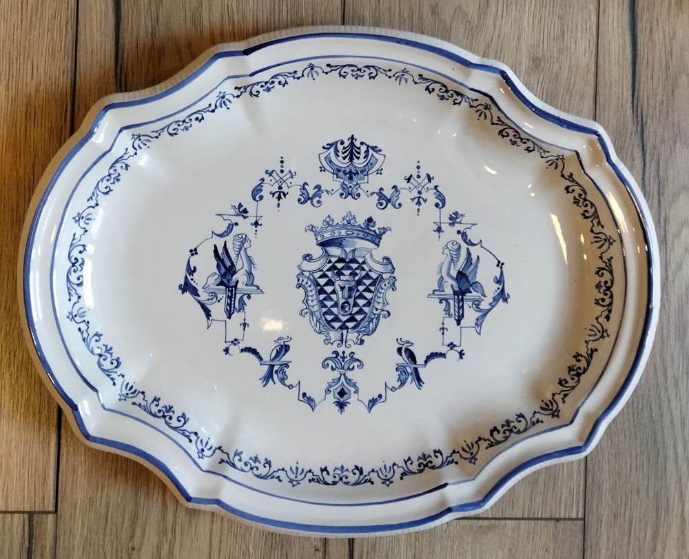 Plat creux "&nbsp;Moustiers&nbsp;". Electroménager