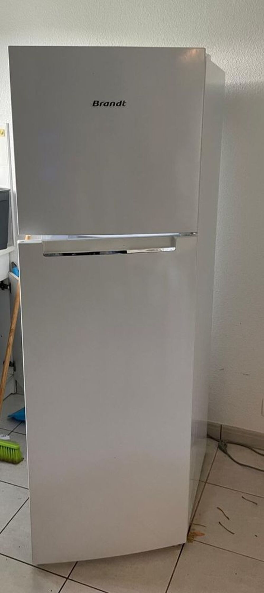 R&eacute;frig&eacute;rateur 194L avec cong&eacute;lateur Electroménager