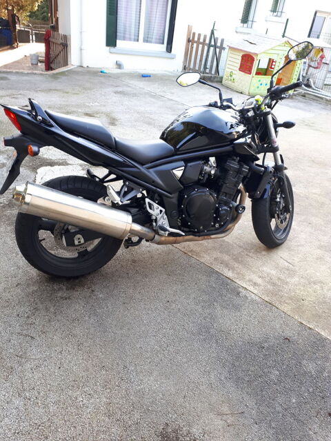 Moto SUZUKI 2013 occasion Chalezeule 25220