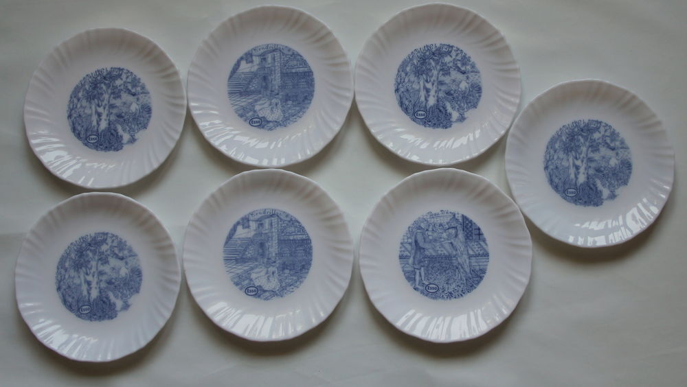Assiettes &agrave; dessert publicitaires Contes de f&eacute;e ESSO Arcopal 