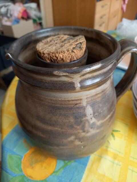 Pot en grs 4 Courville-sur-Eure (28)