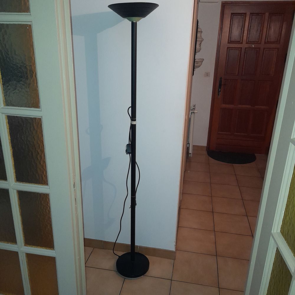 Lampadaire vintage Meubles