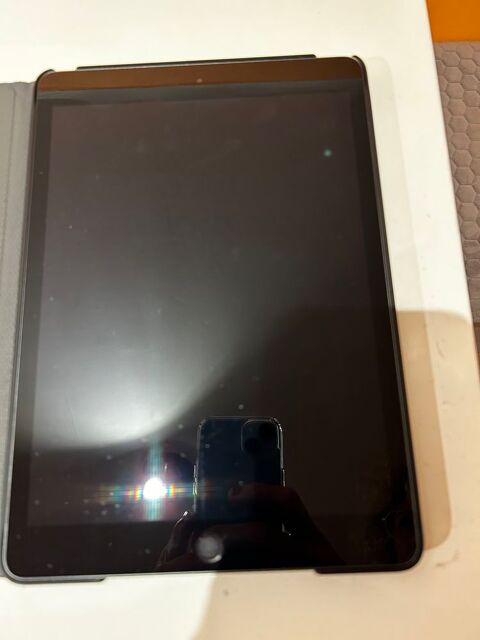 TABLETTE IPAD 10.2 BRIS 32 Go NEUVE 280 Proville (59)