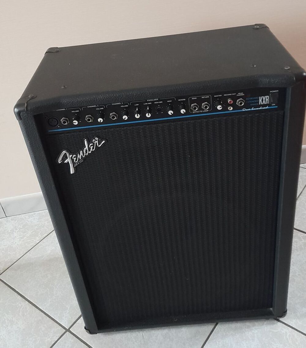 ampli clavier fender 1990's noir Instruments de musique