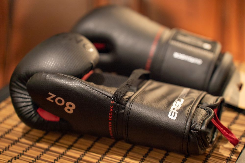 Gants de boxe noir neufs Sports