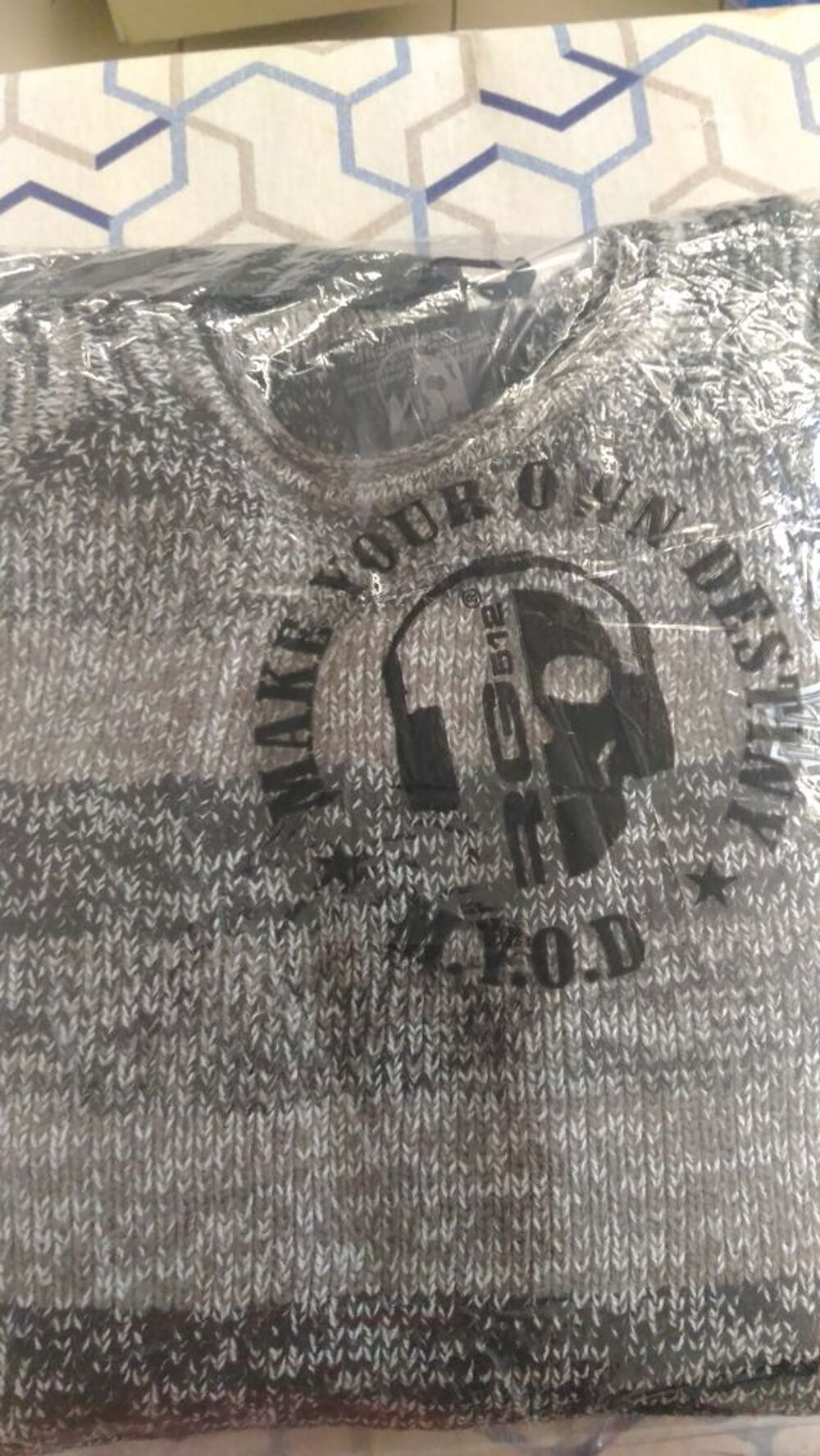 Pull Homme RG512 sp&eacute;cial &eacute;dition ? neuf ? taille S/M Puériculture