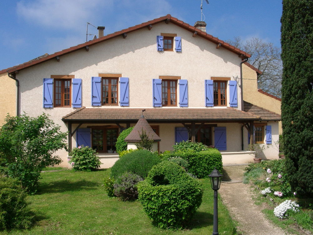 Vente Maison Maison avec 2 gîtes sur 2139 m² de terrain Lyon 1