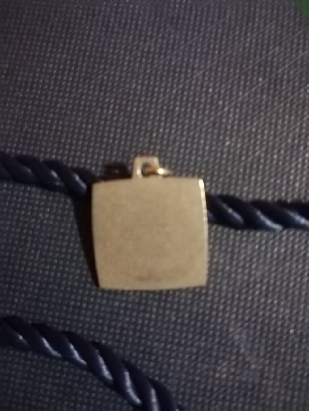 M&eacute;daille en argent Bijoux et montres