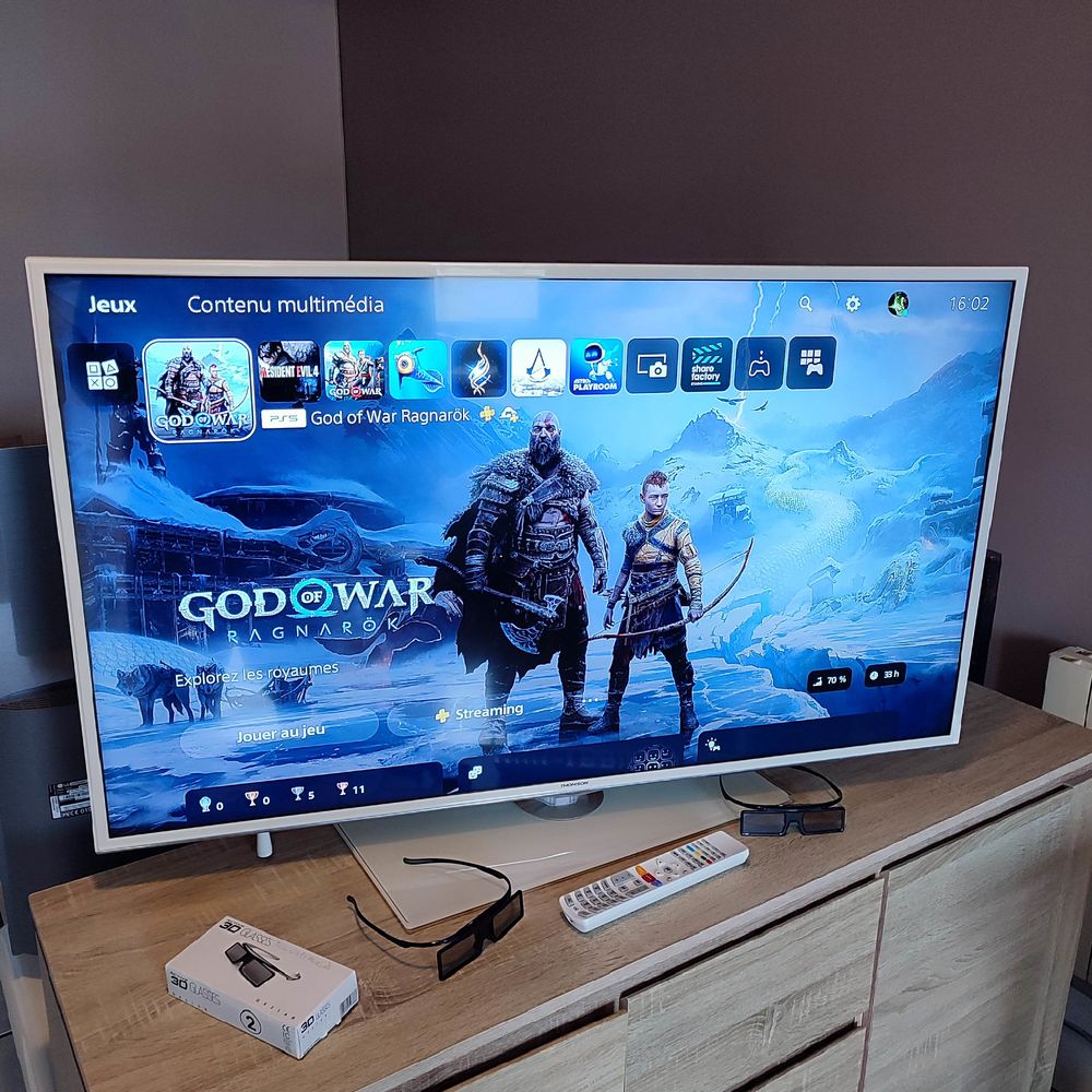TV Thomson 3D 48pouces Pied pivotable Blanche Photos/Video/TV