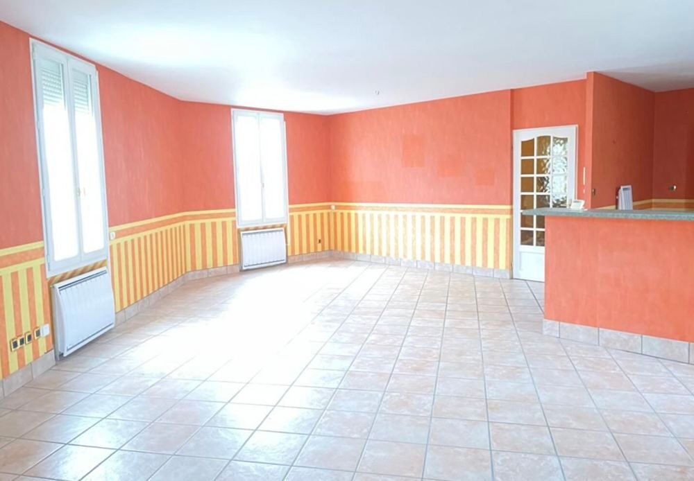 Vente Maison Maison de bourg en très bon état Le mayet-de-montagne