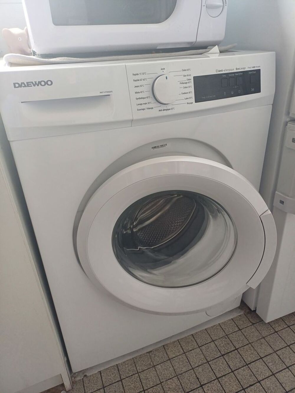Machine &agrave; laver DAEWOO 7kg 1400 TR/min Electroménager