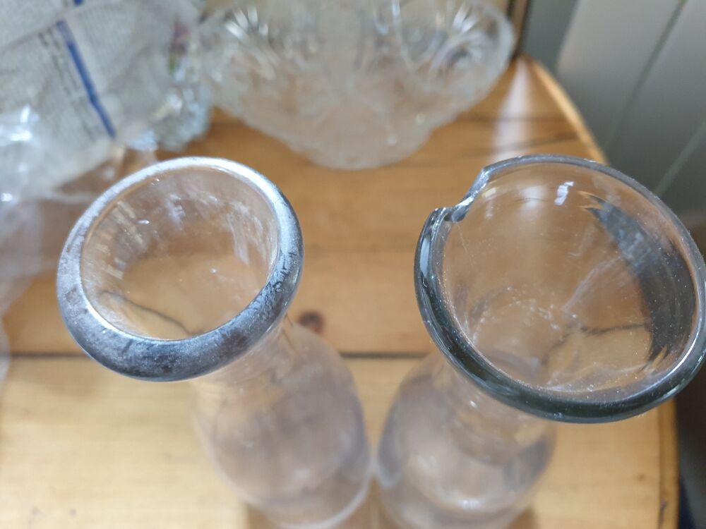 Belle carafe de cafetier en gros verre transparent, vintage Décoration