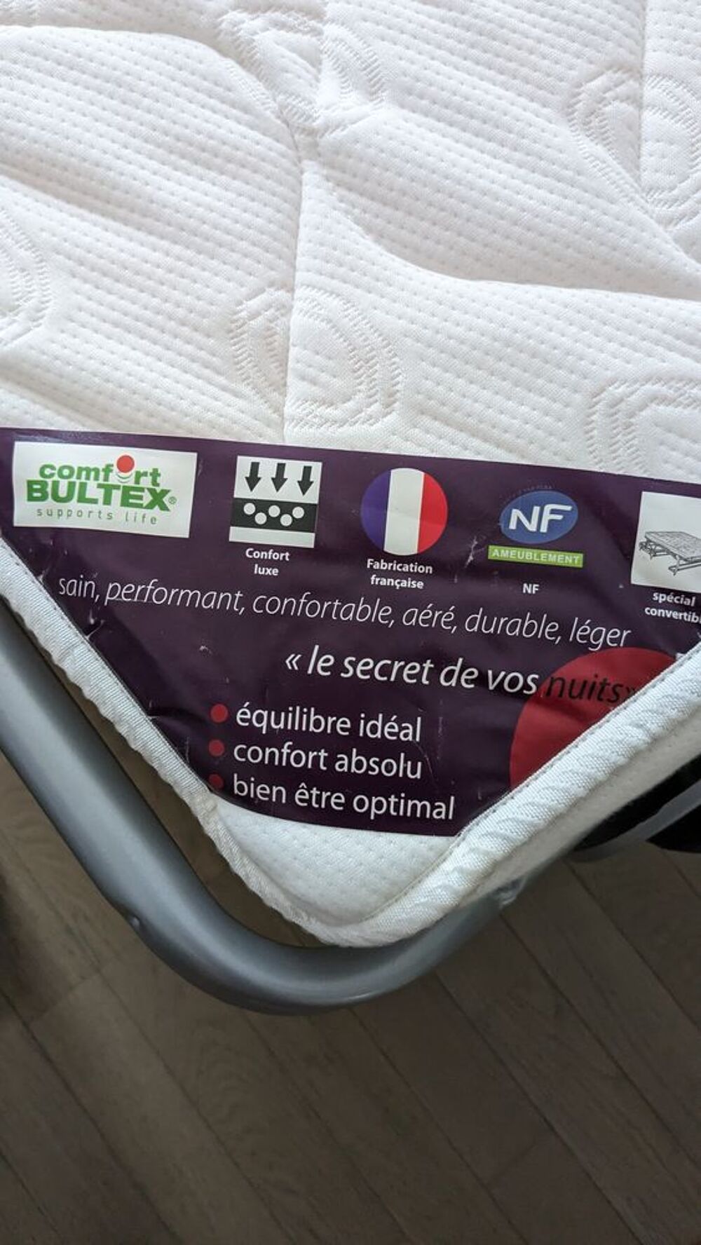 Canap&eacute; lit tr&egrave;s confortable - Prix n&eacute;gociable Meubles
