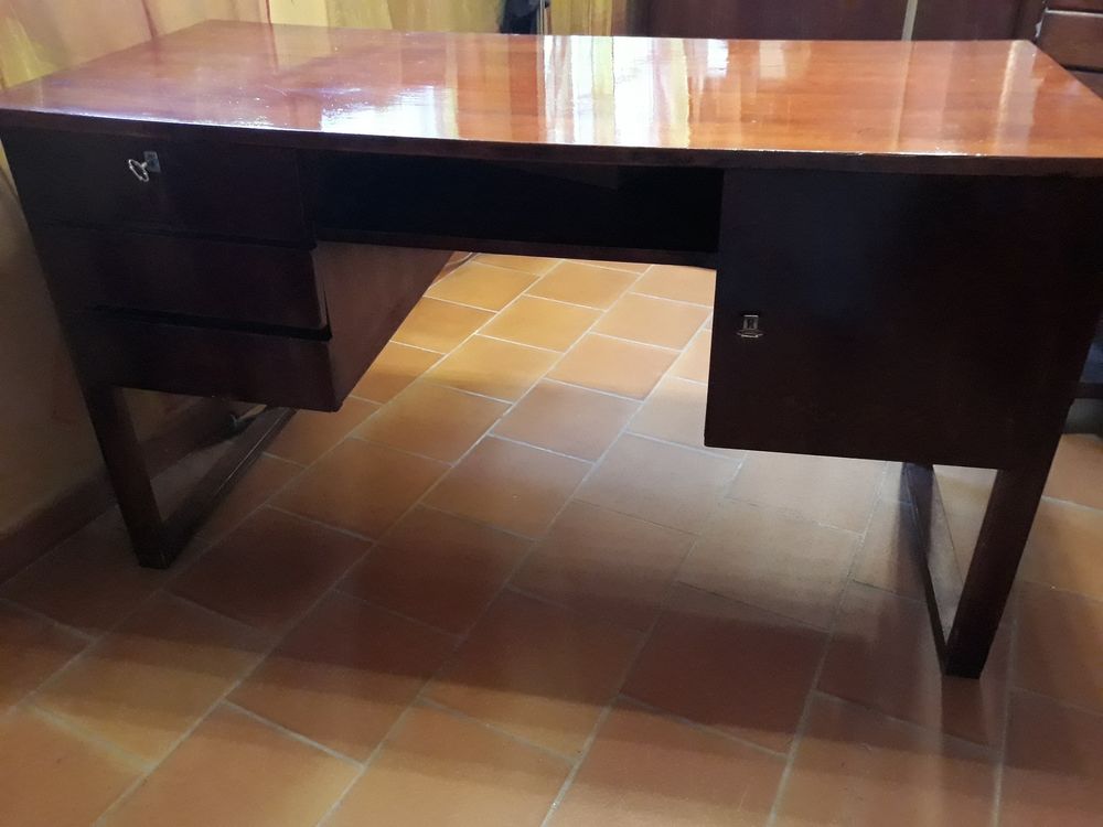 BUREAU Placage ACAJOU dimensions plateau 130/60 ,PRIX CANON. Meubles