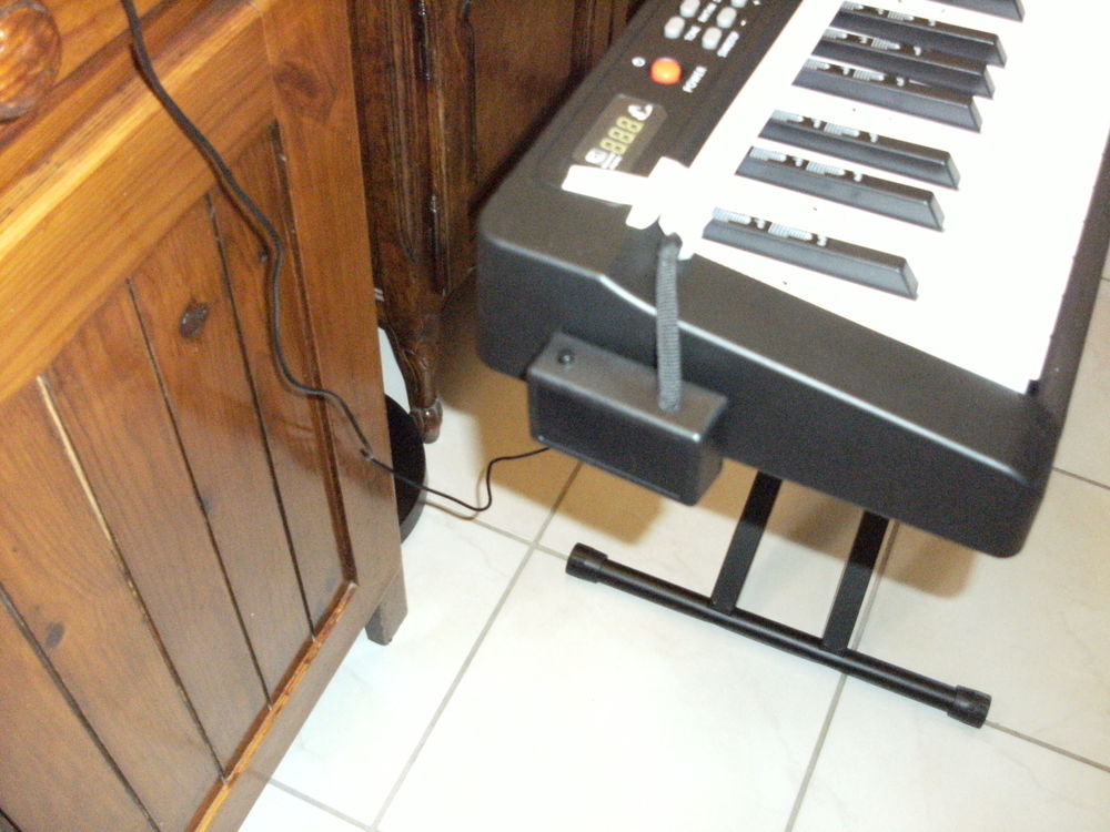CLAVIER PIANO , METHODE, BARRE LED SYMPHONE Instruments de musique