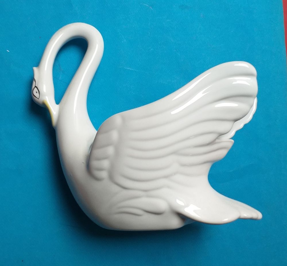 CYGNE Cache pot / jardini&egrave;re en c&eacute;ramique Jardin