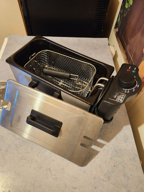 FRITTEUSE ELECTRIQUE 10 Saint-Dolay (56)