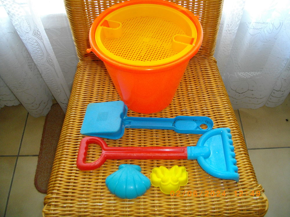 JEUX DE BAC A SABLE ET/OU PLAGE Jeux / jouets
