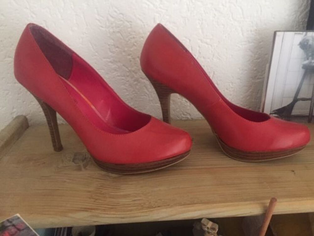 escarpins pointure 39 tr&egrave;s bon &eacute;tat Chaussures