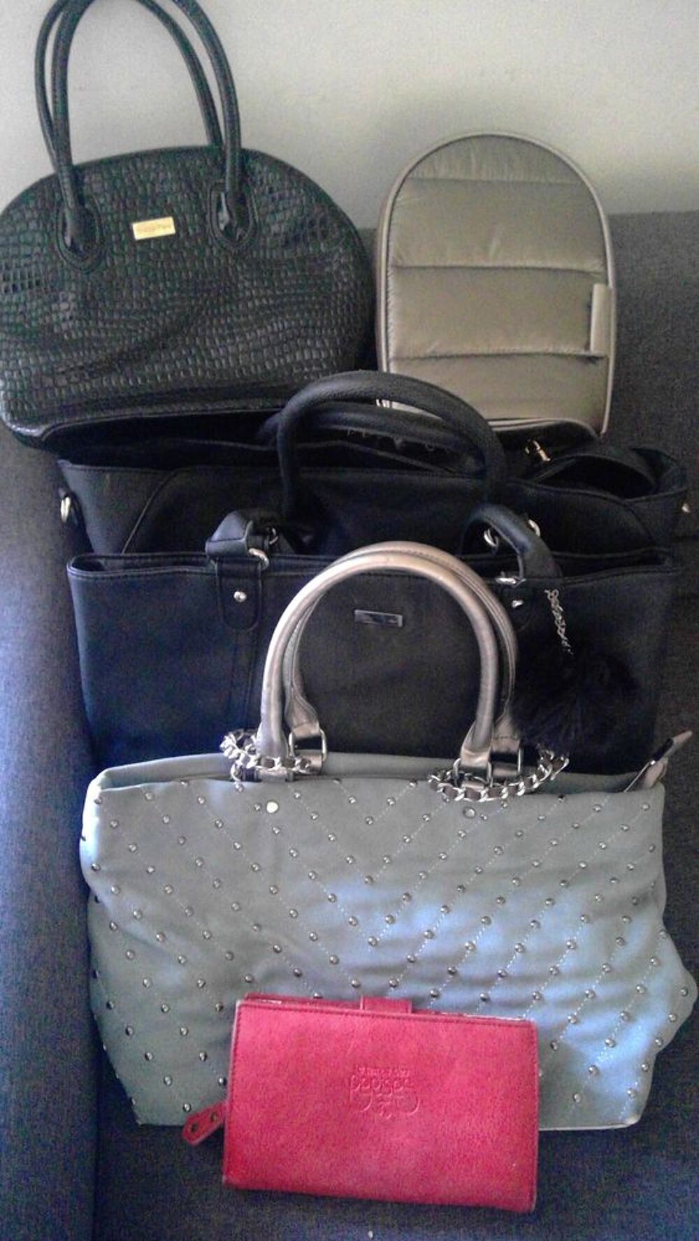 Lot de 5 sacs + portefeuille + sac et trousse de toilette Maroquinerie