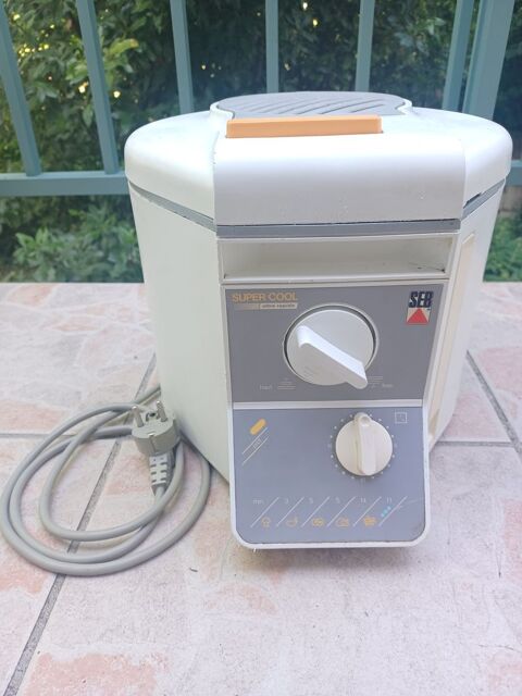 Friteuse électrique SEB 30€ 30 Montigny-Lencoup (77)