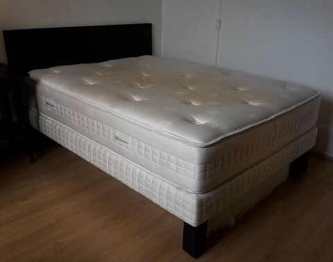 Lit complet : tte de lit, matelas et sommier SIMMONS 140x19 110 Paris 14 (75)