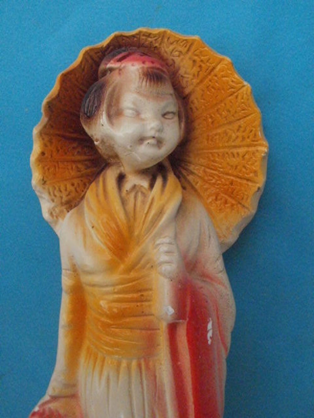 ancienne statue GEISHA en pl&acirc;tre polychrome Hauteur 28 cm Décoration