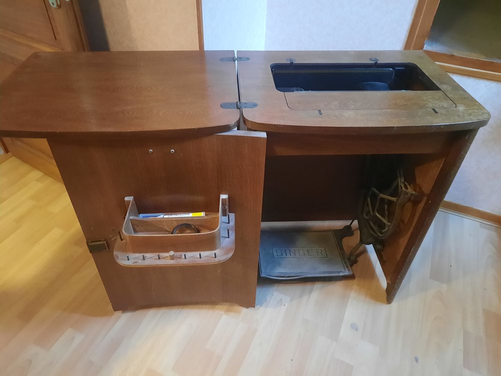 Meuble machine &agrave; coudre Meubles