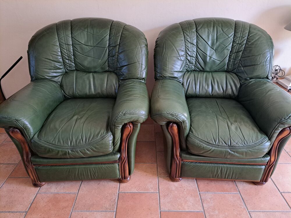Salon canap&eacute; et fauteuils cuirs Meubles