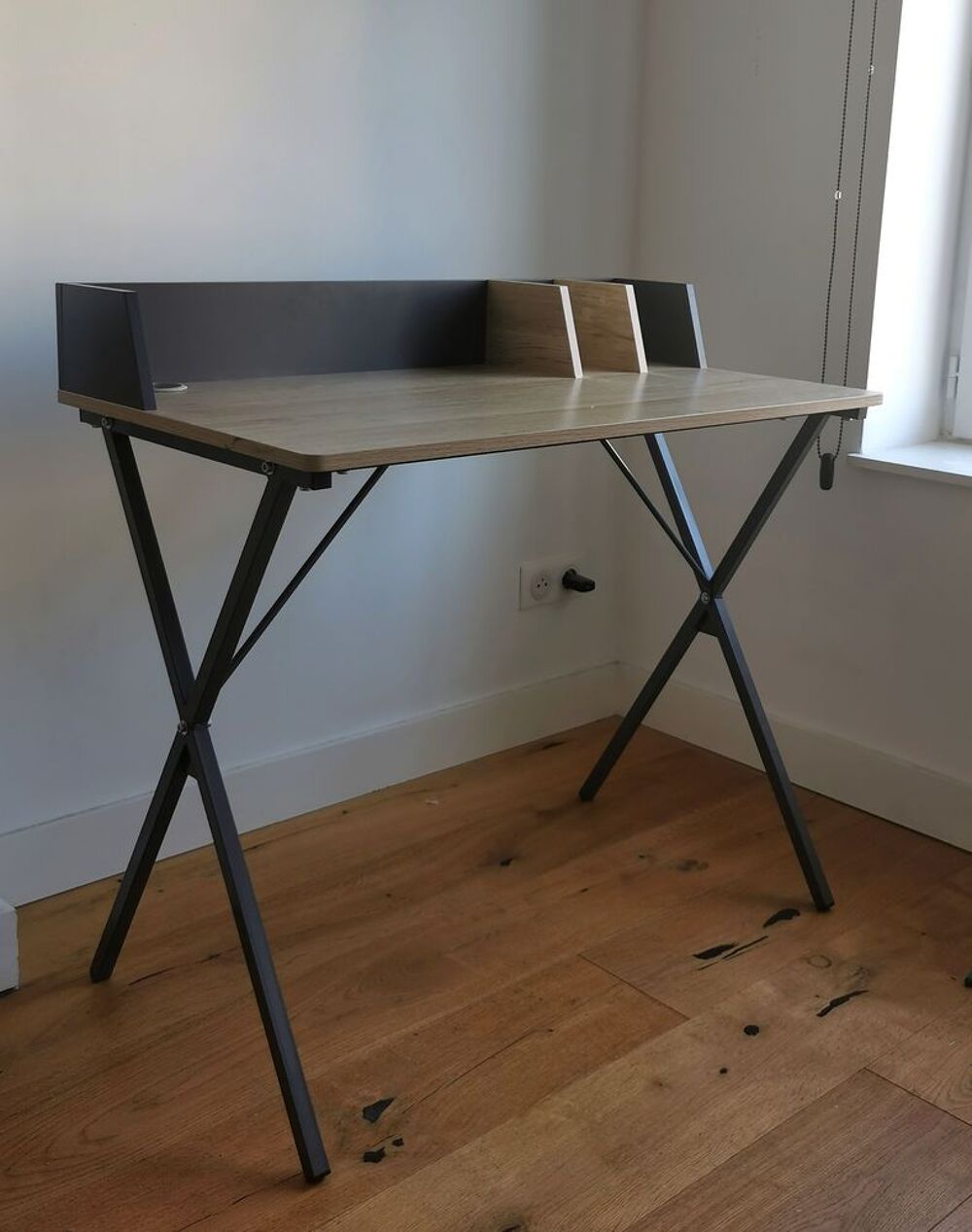 Bureau style industriel bois clair et noir - Tr&egrave;s bon &eacute;tat Meubles