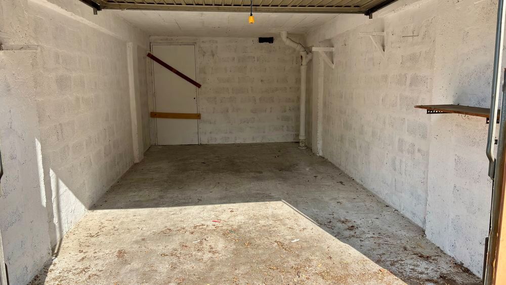 Vente Appartement 3P traversant en angle avec balcon, garage & parking Grasse