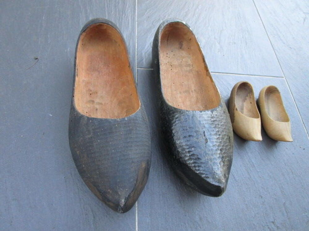 VIEUX SABOT PETIT ET GRAND 