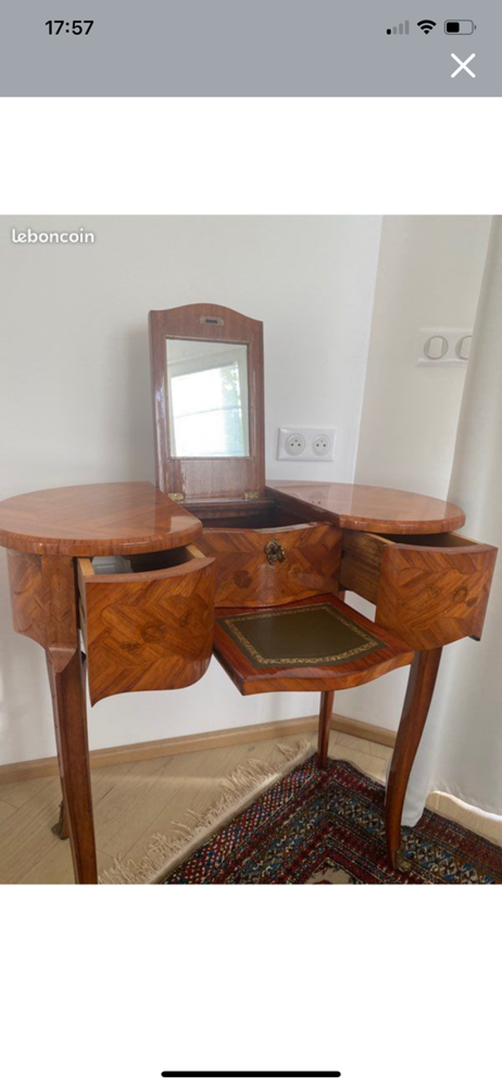 Chambre: Armoire, Coiffeuse, 2 Gu&eacute;ridons en Bois de Rose Meubles