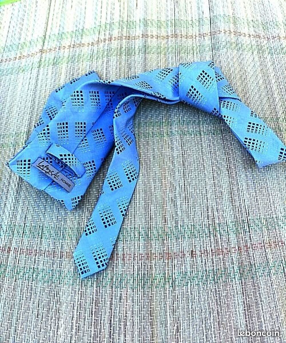 Cravate Galeries Lafayette Bleu Clair Vtements
