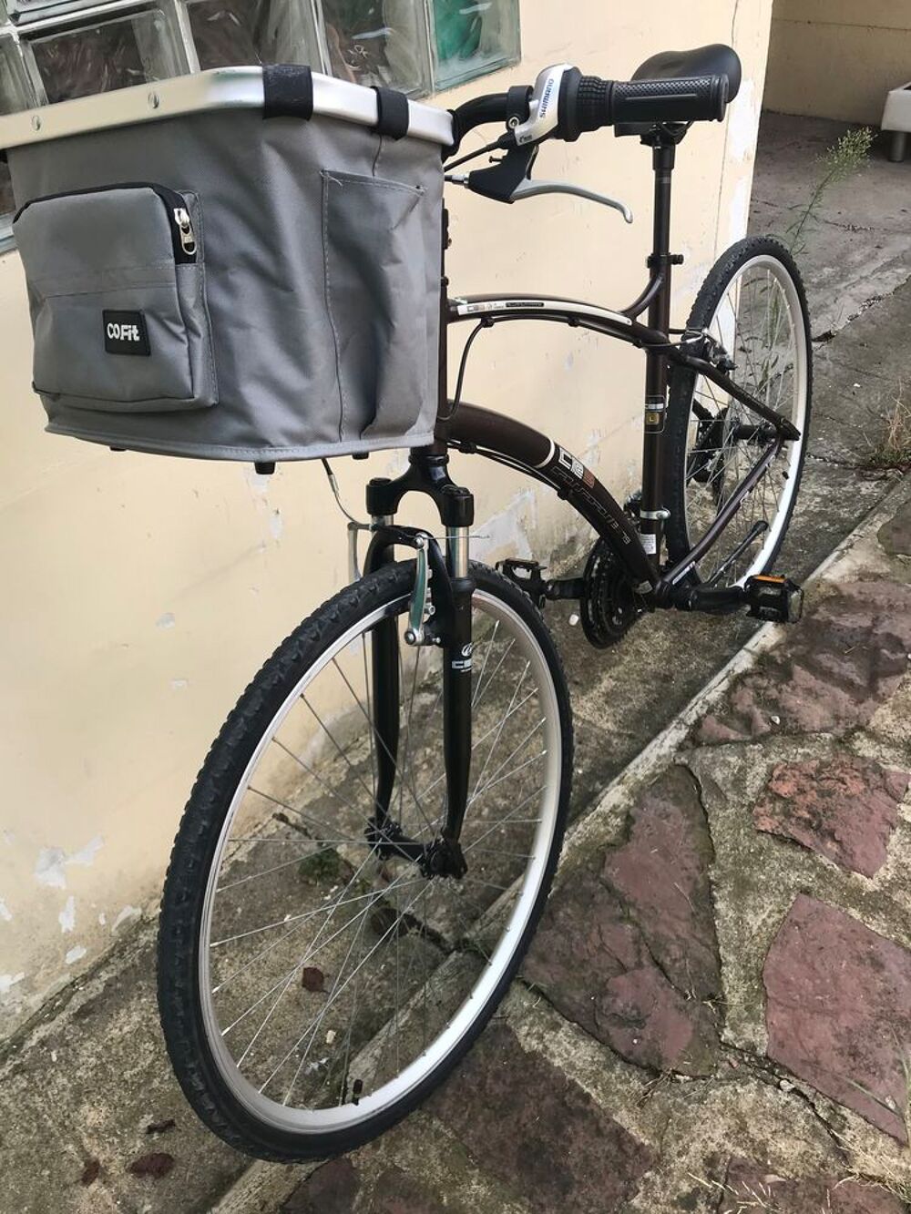 Presque neuf VTC CR3 Vélos