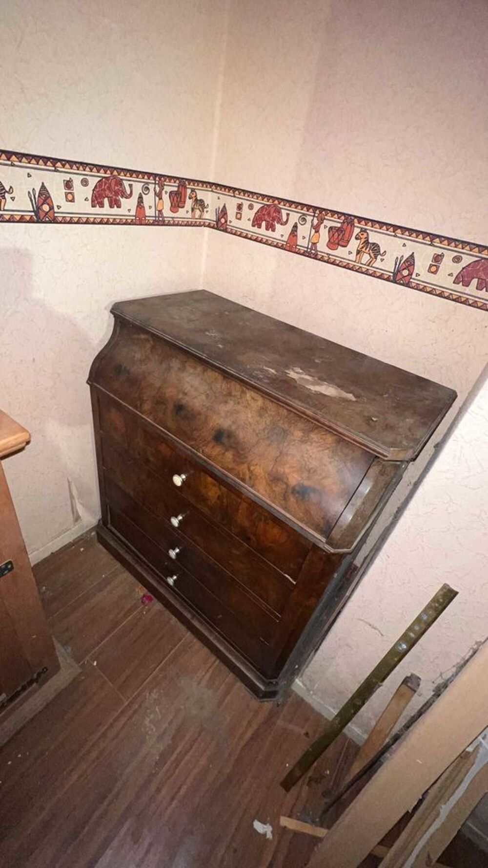 Ancienne commode de toilette Meubles