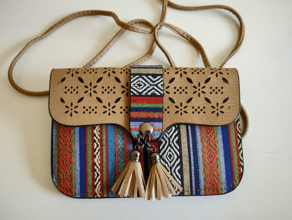 Sac &agrave; bandouli&egrave;re tissage indien Maroquinerie