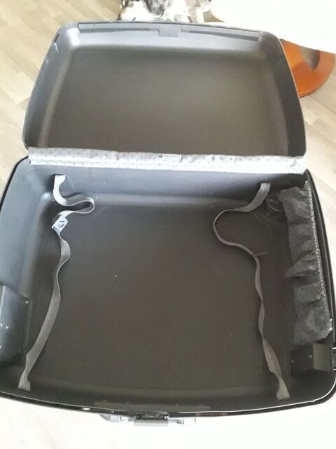 valise 40 Sciez (74)