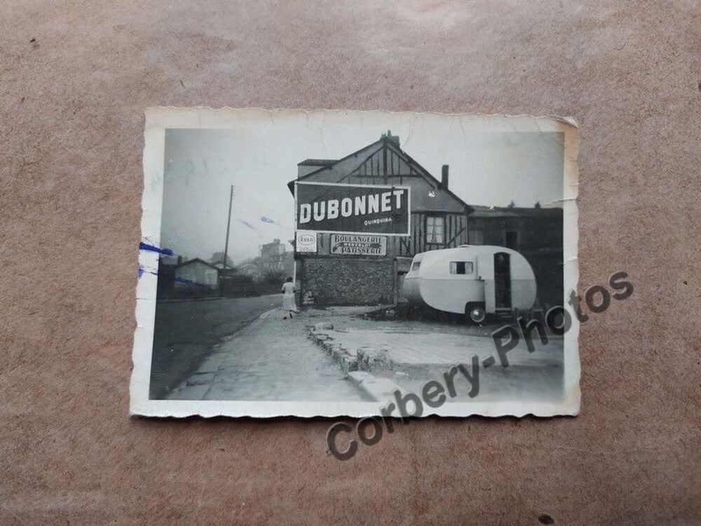 Lisieux (14) Photographie Publicitaire Quinquina Dubonnet 