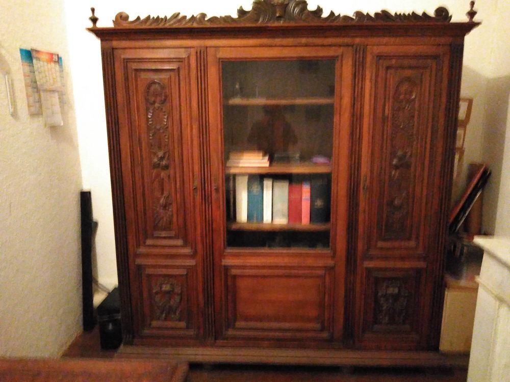 MEUBLES EN BOIS MASSIF D'UN BUREAU Meubles