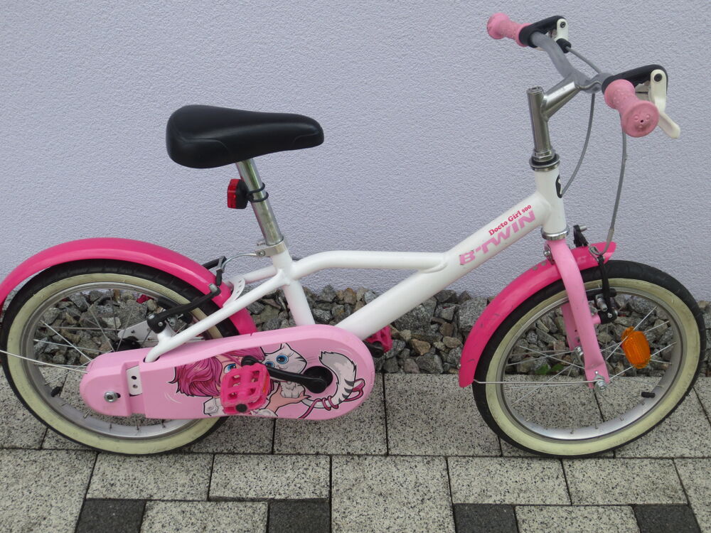 V&eacute;lo pour enfant en tr&egrave;s bon &eacute;tat Vélos
