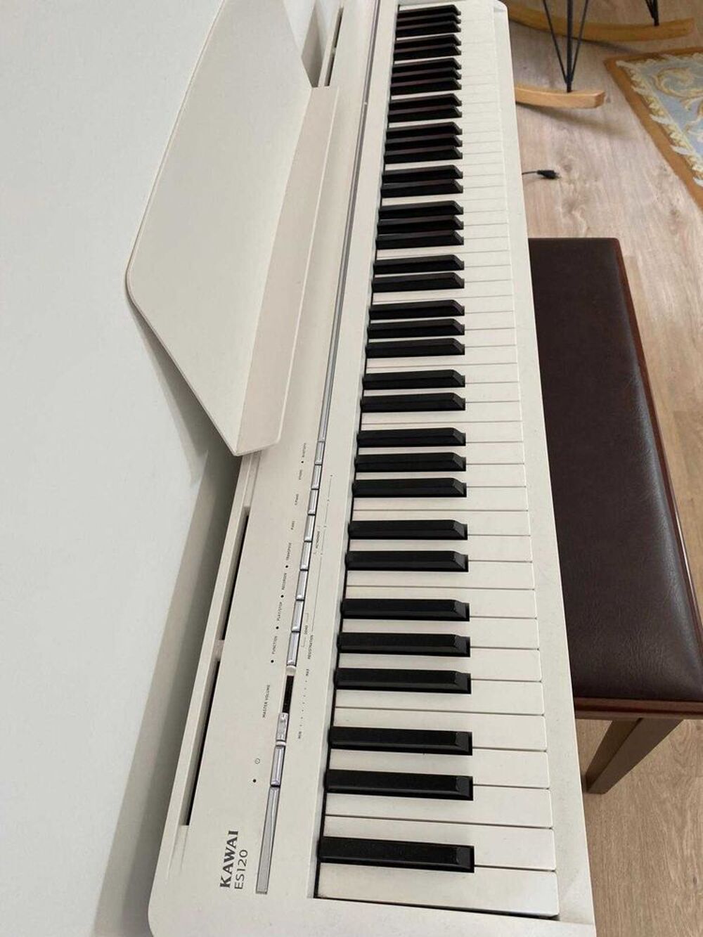 piano plus support et p&eacute;dalier Instruments de musique