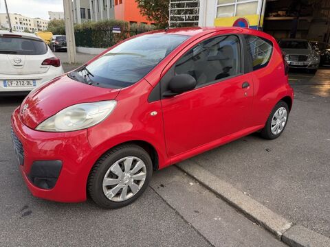 Annonce voiture Peugeot 107 2500 €