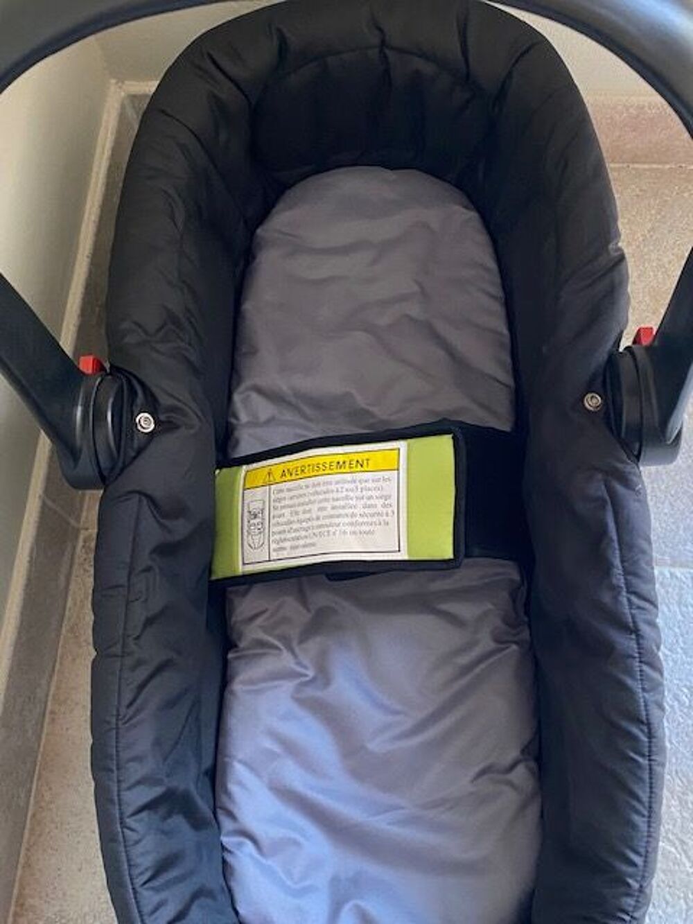 Nacelle, lit auto, base isofix &agrave; Montauban Pu�riculture