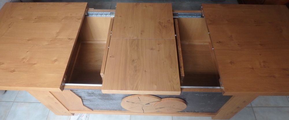 Superbe table de salon en ch&ecirc;ne neuve Meubles