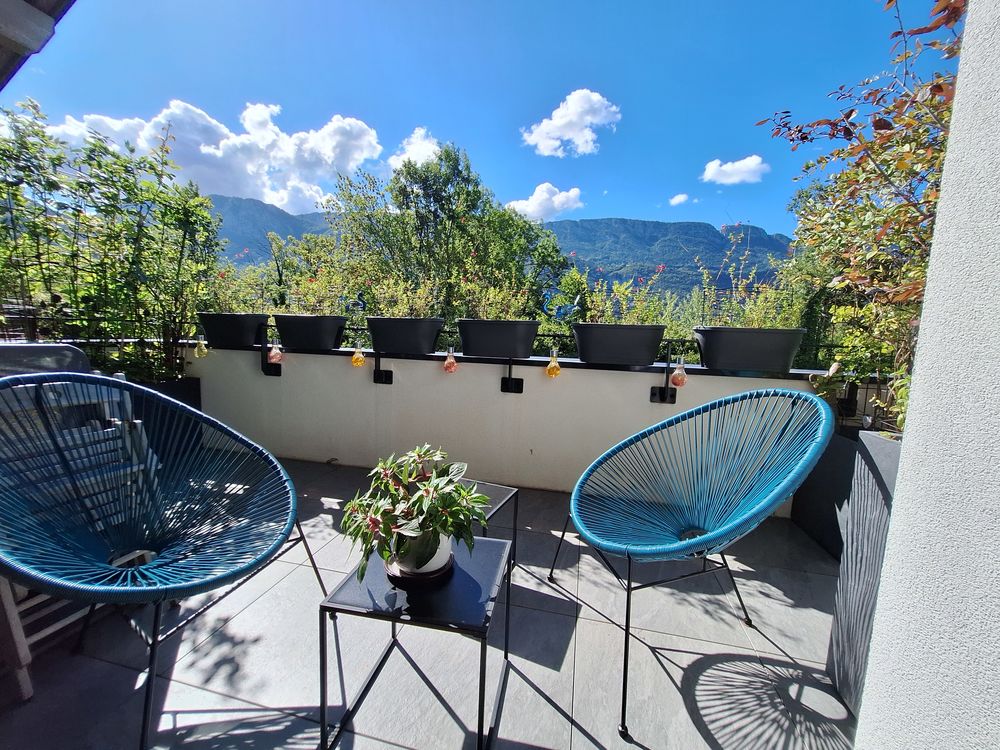 Vente Appartement T3 moderne à Doussard de 67 m2 sans vis à vis. DPE = C Doussard