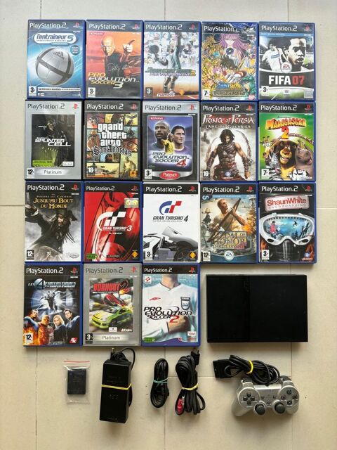 Console Sony ps2 / PlayStation 2 Slim noire + 18 jeux 99 Hendaye (64)