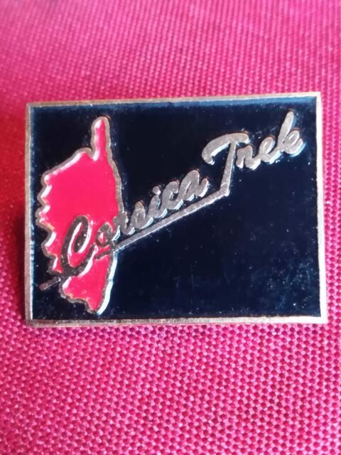 Pin's corsika trek 2 Avermes (03)