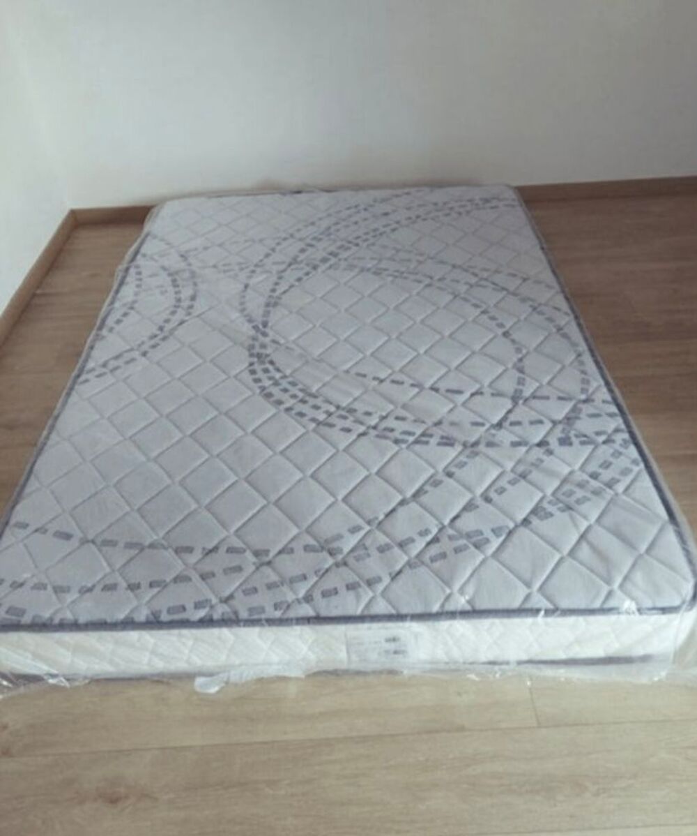 Matelas M&eacute;rinos Scopit en latex neuf Meubles